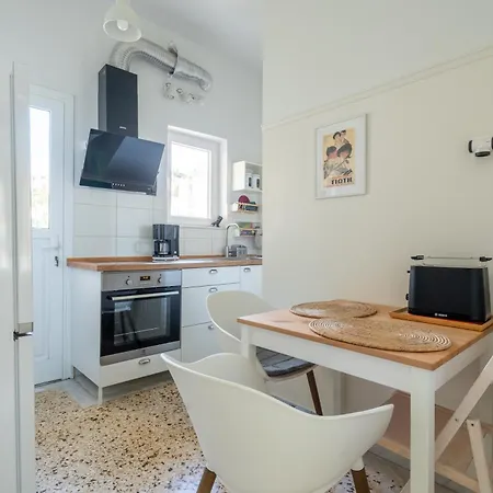 Athan's Penthouse Near Acropolis
